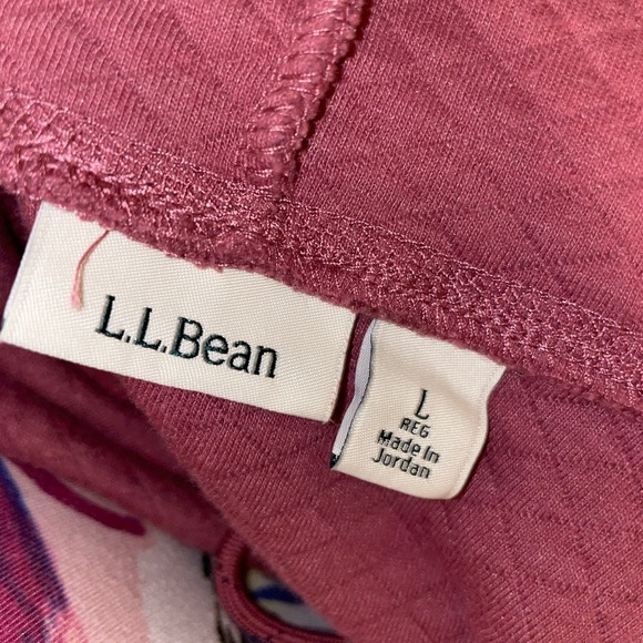 L.L. Bean Pullover - Picture 4 of 5
